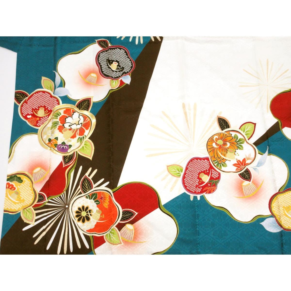 振袖　友禅金彩加工　刺繍入り