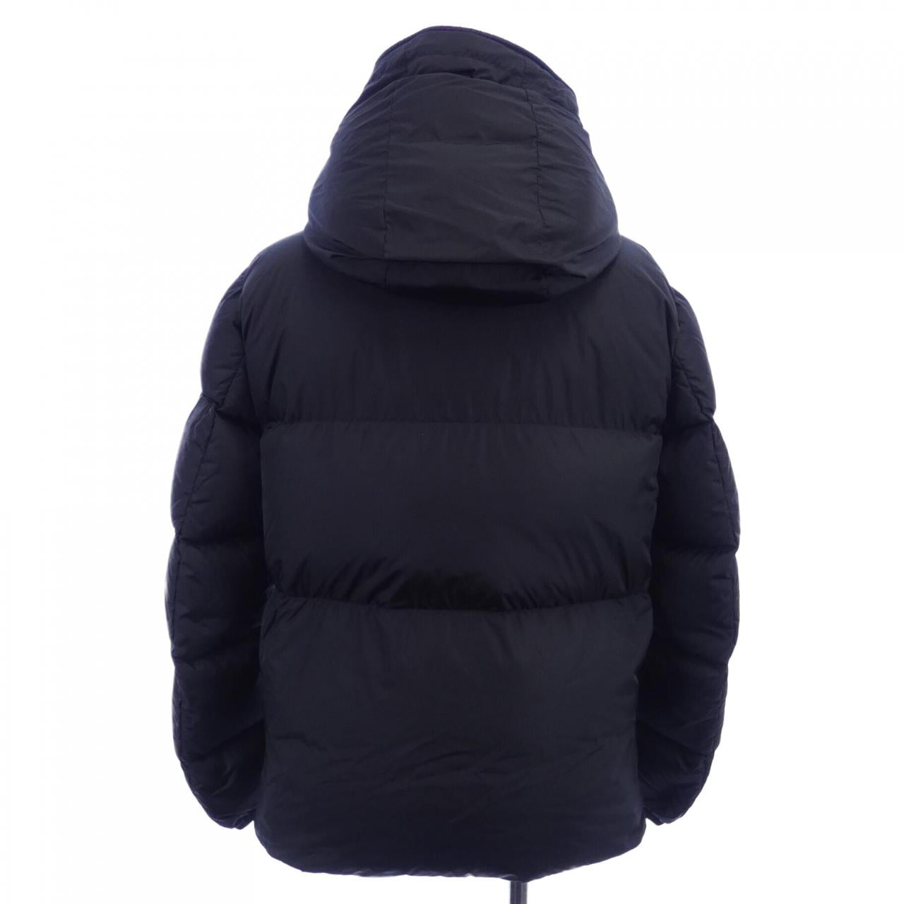 モンクレール MONCLER ダウンジャケット