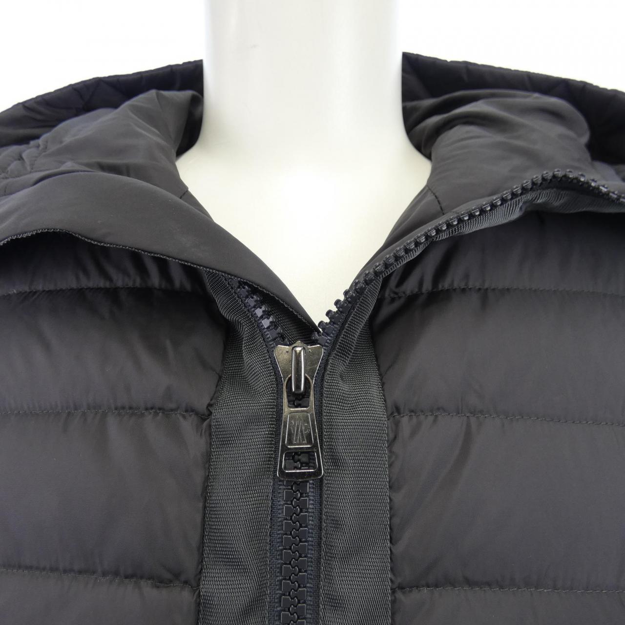 モンクレール MONCLER 20919402800 ダウンジャケット