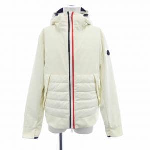 モンクレール MONCLER ダウンジャケット