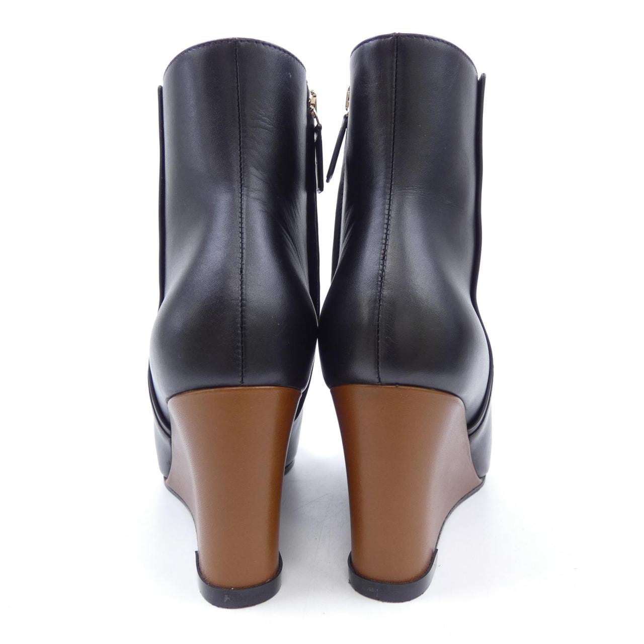 サルヴァトーレフェラガモ SALVATORE FERRAGAMO ブーツ
