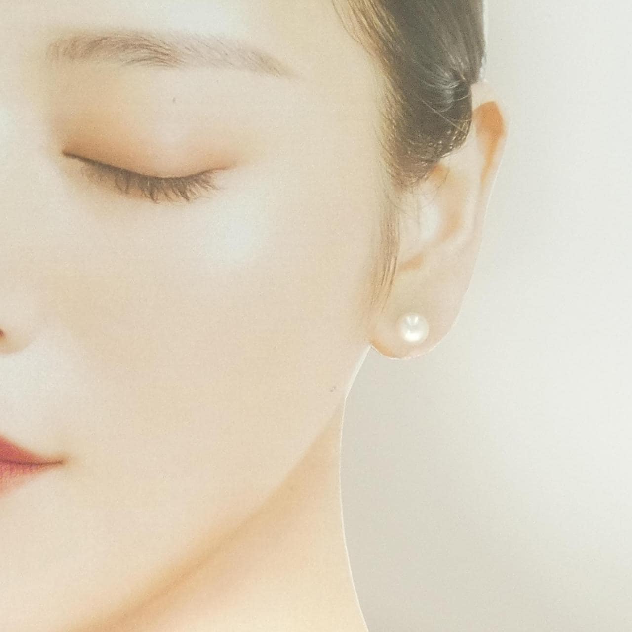 K18YG Akoya珍珠耳环 7.6 毫米