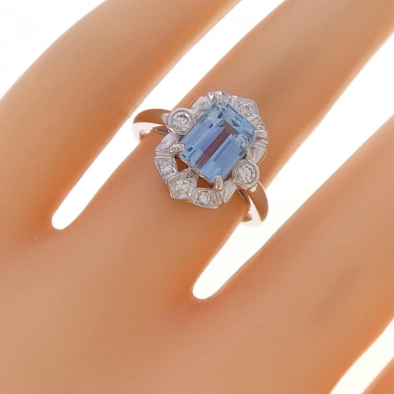 奥佳 アクアマリン リング 1.56CT