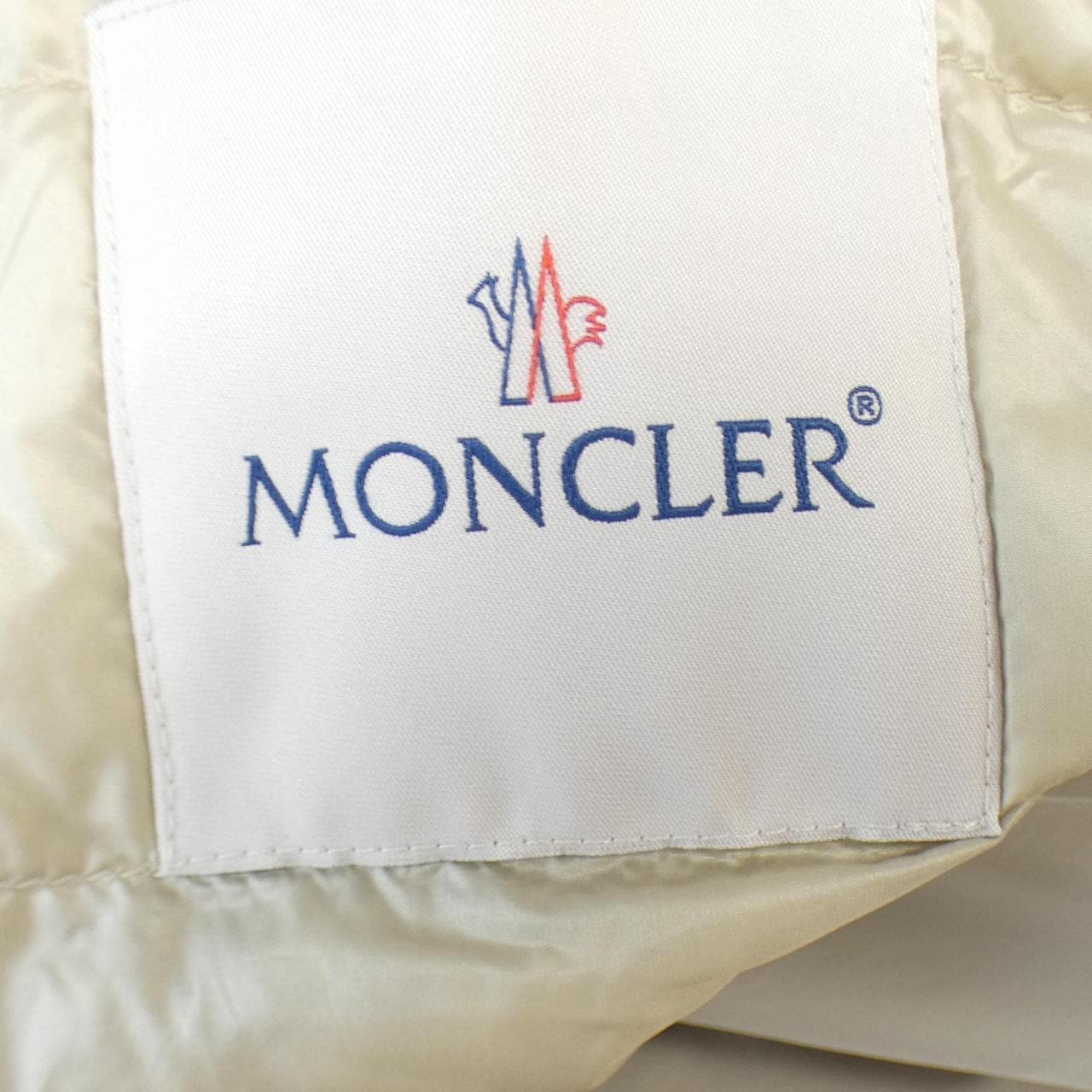 モンクレール MONCLER ダウンジャケット