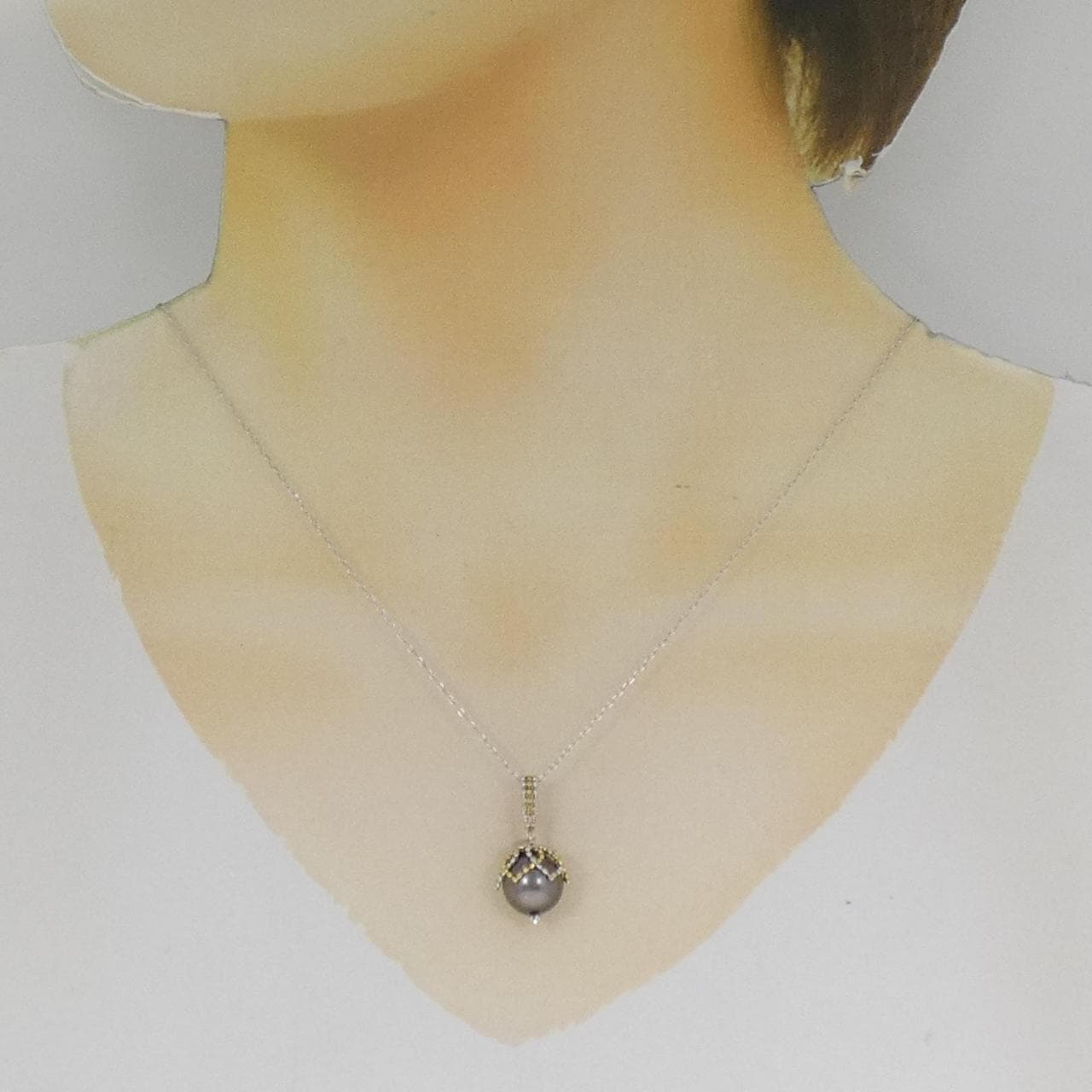 K18WG/K18YG black butterfly pearl necklace 9.4mm