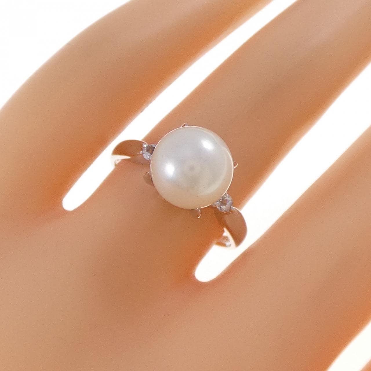 K14WG Akoya珍珠戒指 8.8 毫米