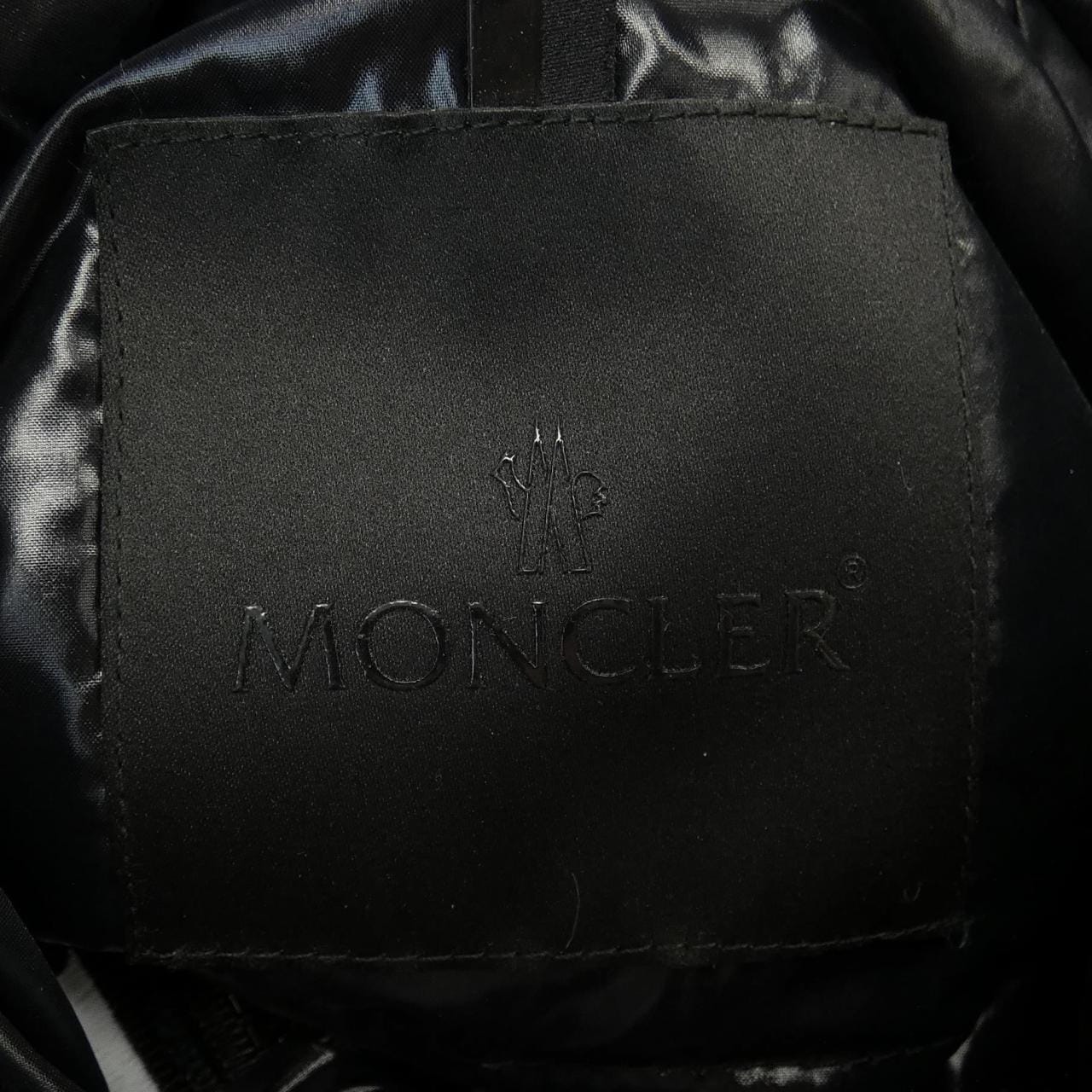 モンクレール MONCLER ダウンジャケット