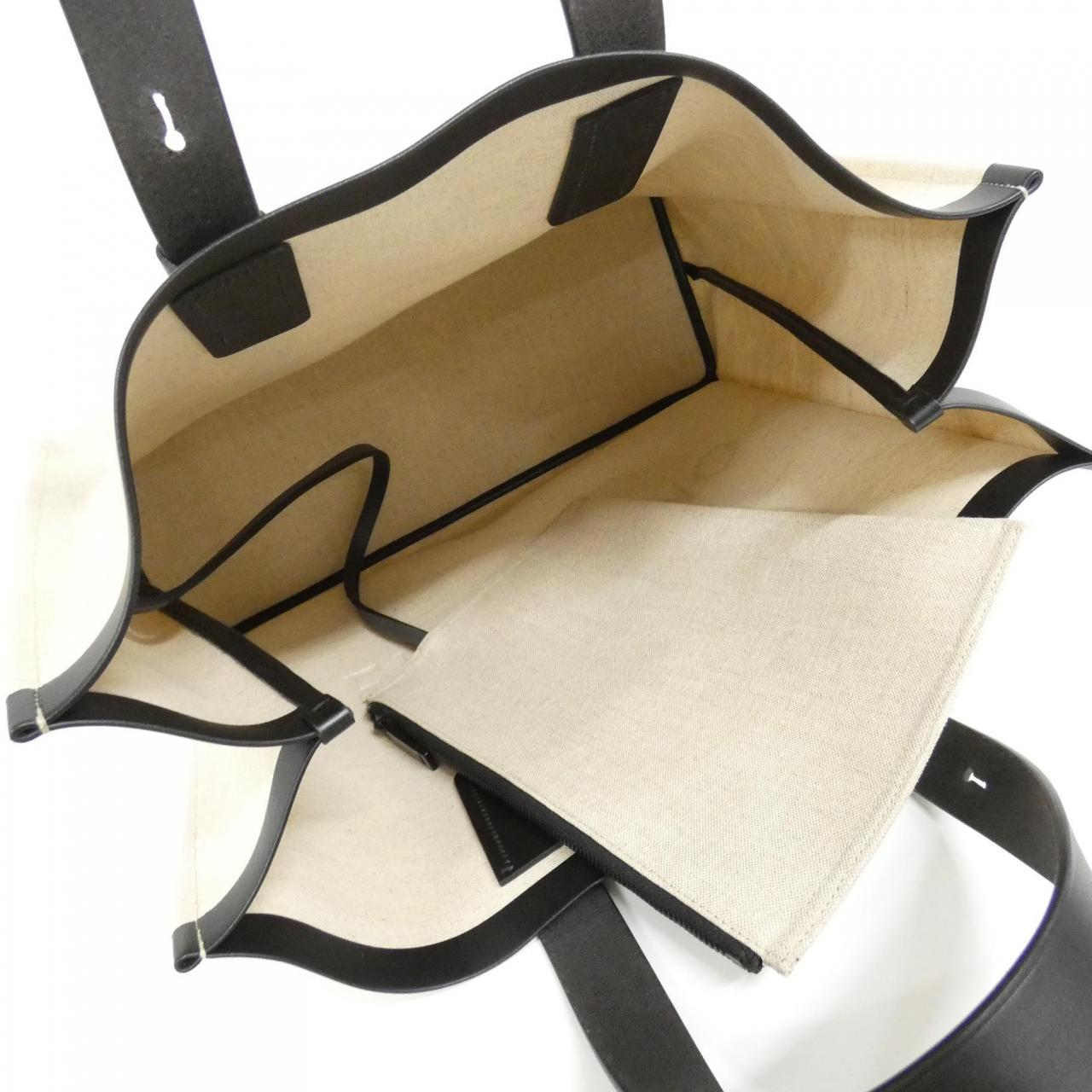 【新品】サルヴァトーレフェラガモ 24 1298 バッグ