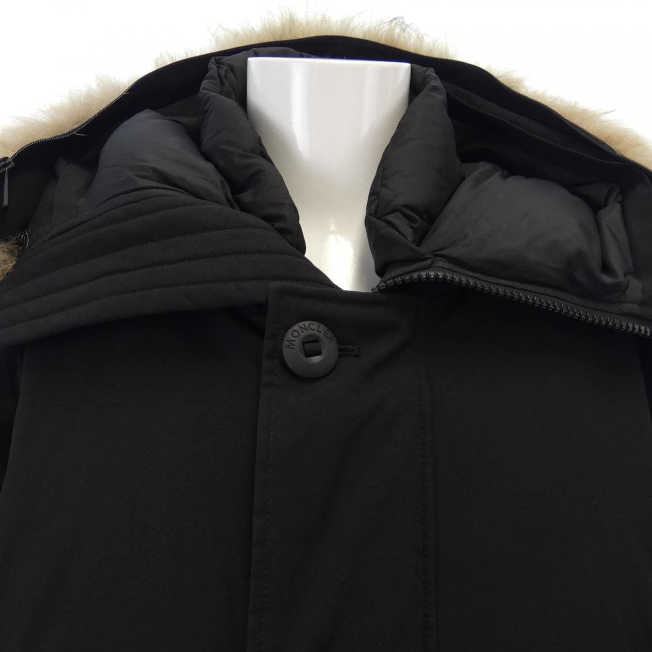 モンクレール MONCLER ダウンコート