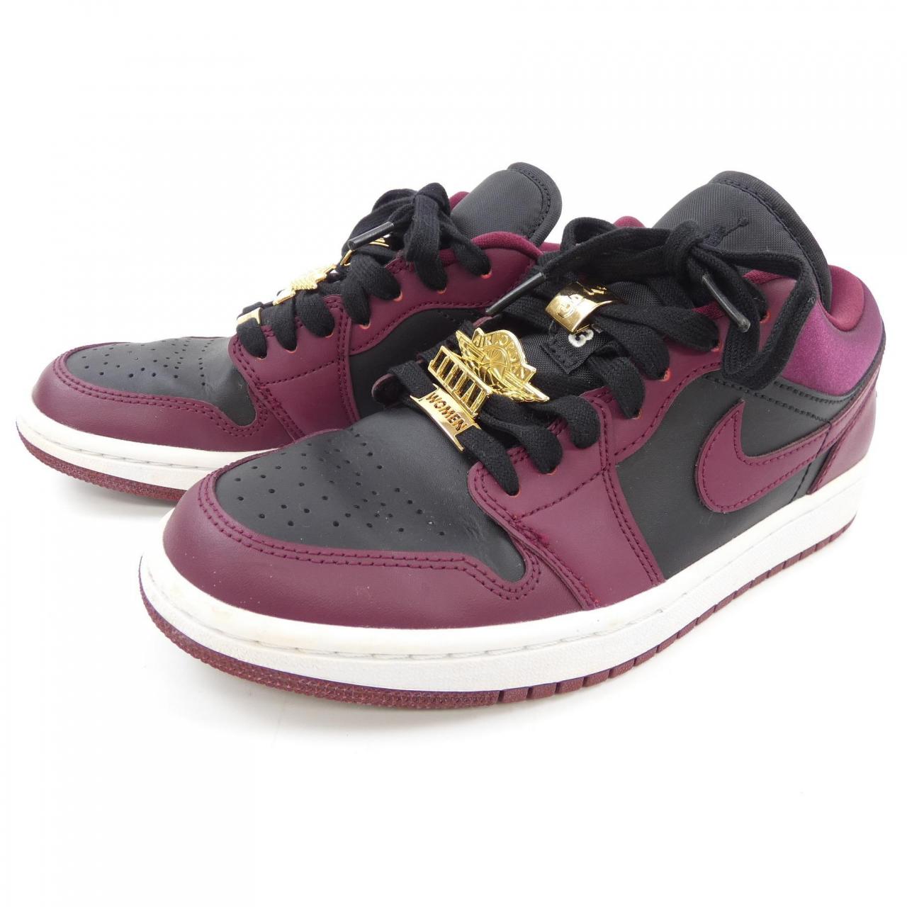 ナイキ NIKE スニーカー