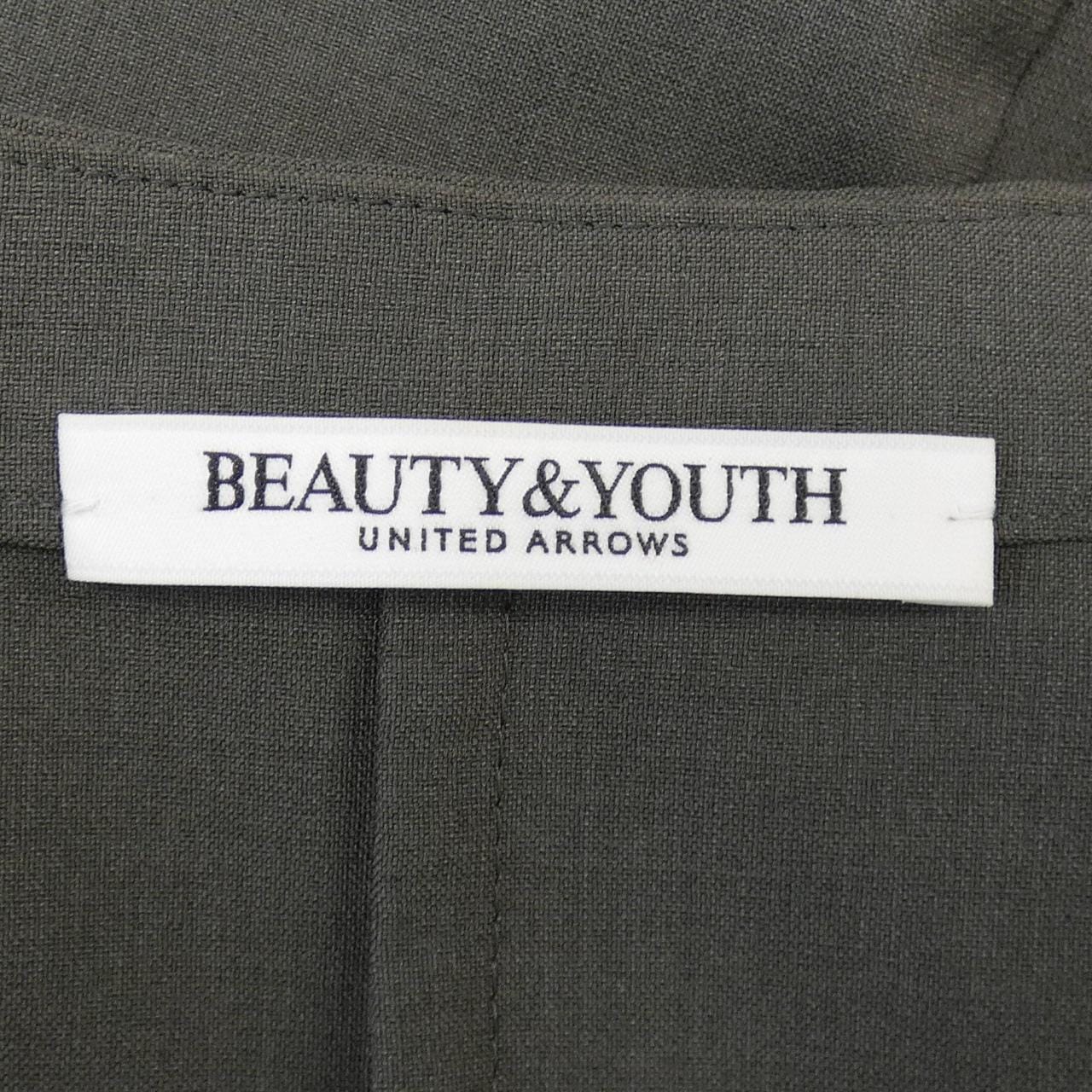 美容與使用BEAUTY&YOUTH (U.A.)組合