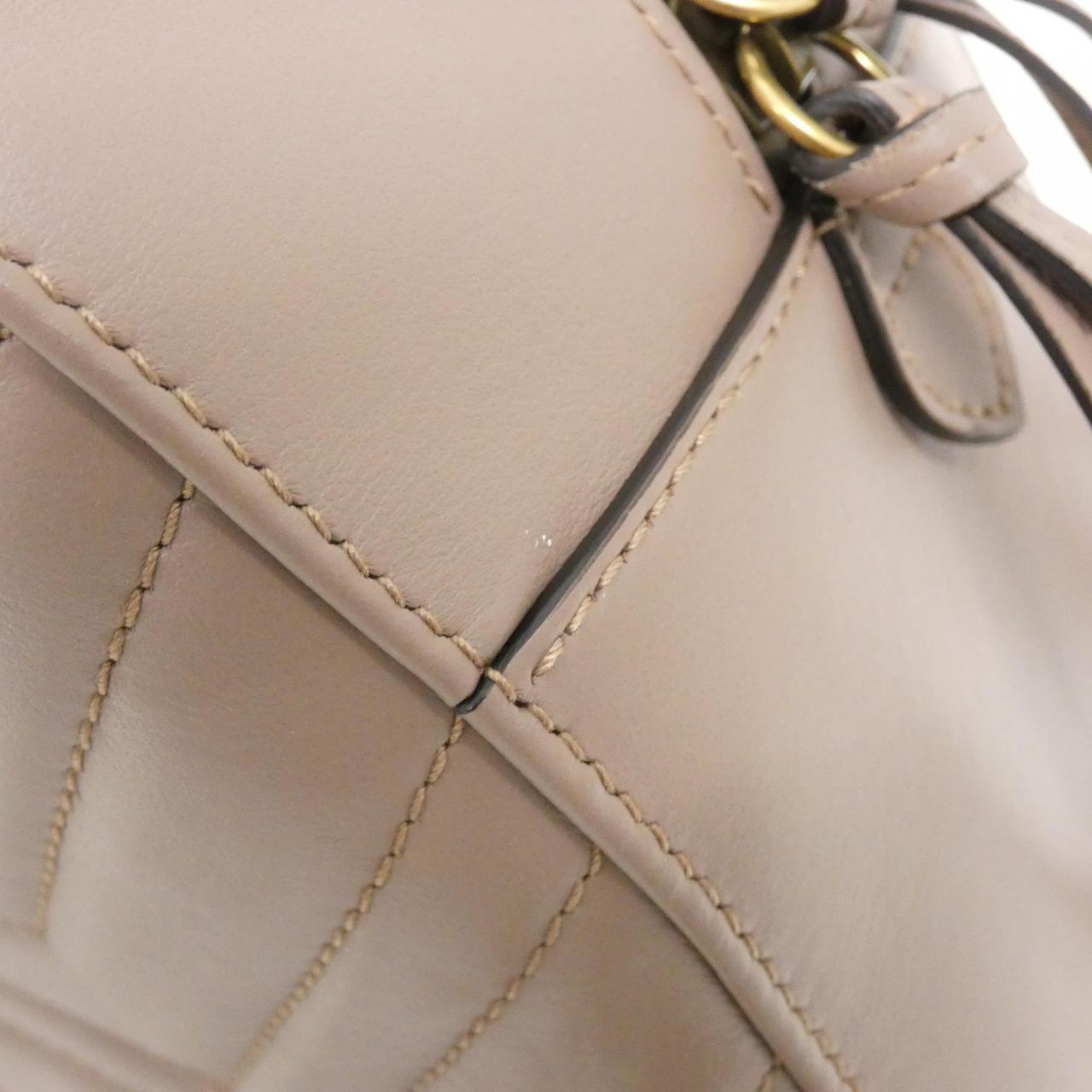 Gucci GG MARMONT 476671 DTDHD双肩包