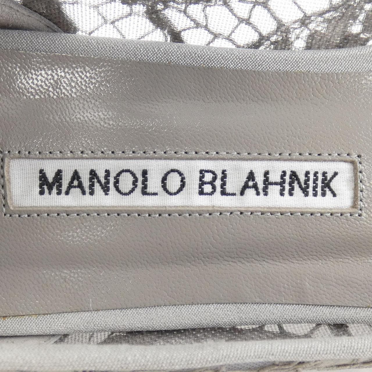 MANOLO BLAHNIK Manolo Blahnik Flat Shoes