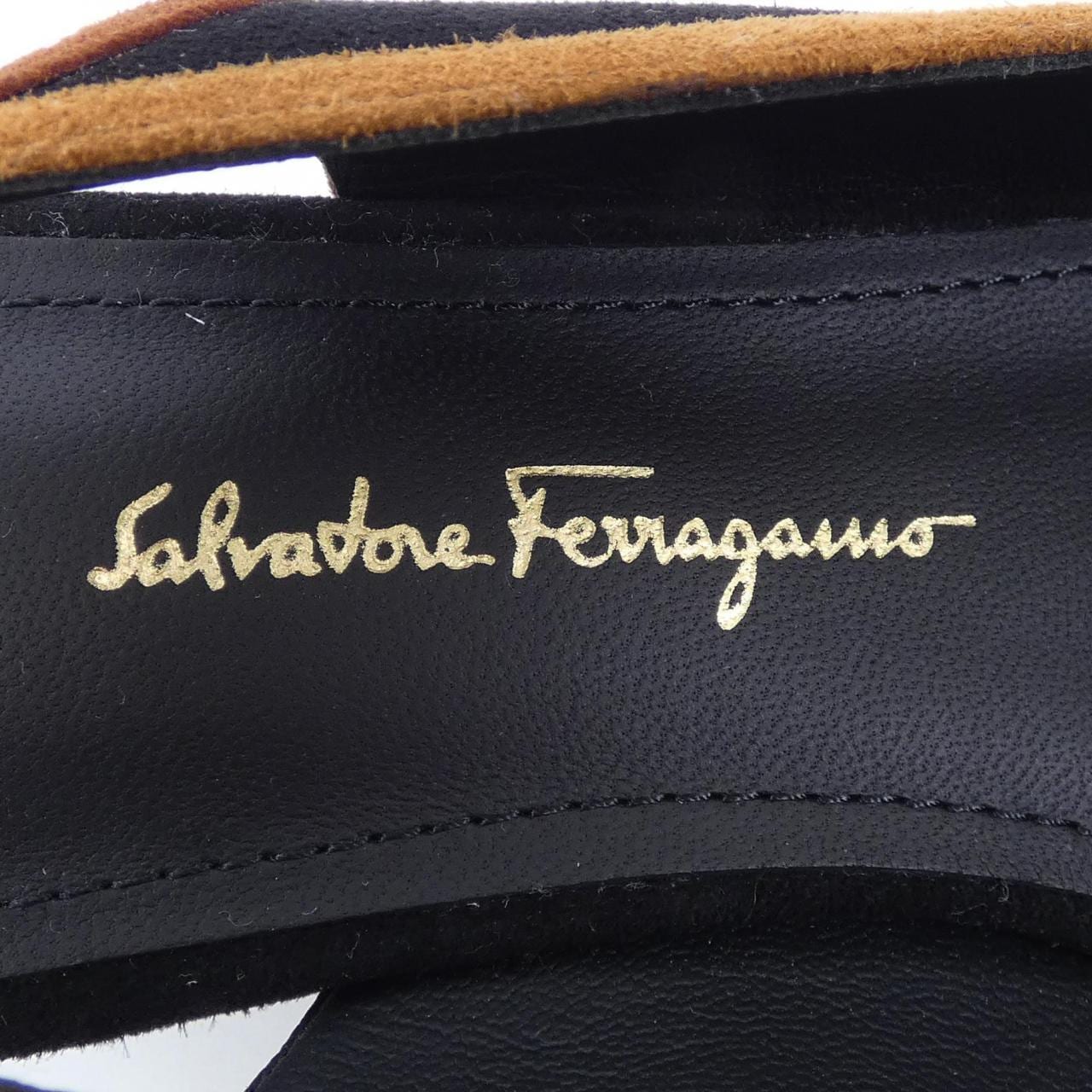 サルヴァトーレフェラガモ SALVATORE FERRAGAMO パンプス