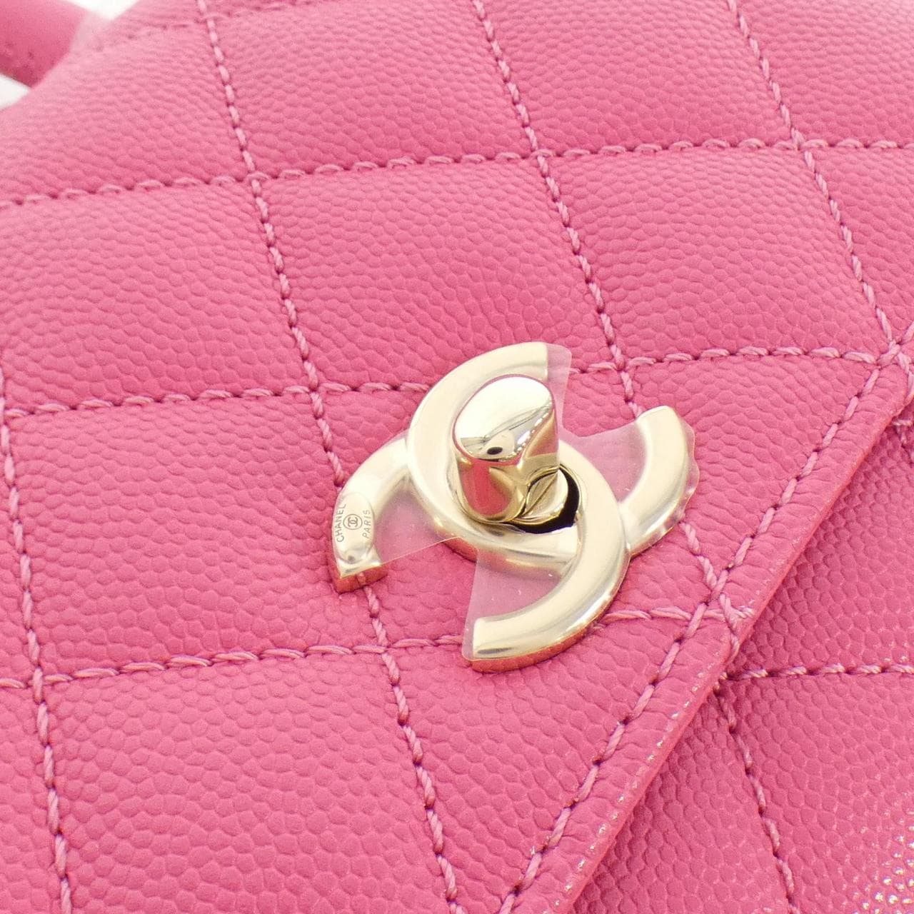 CHANEL AS2215 bag