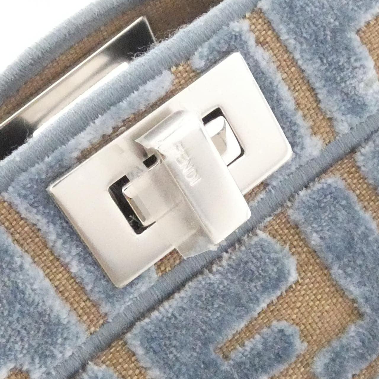 フェンディ ピーカブー アイ シー ユー プチ 8BN335 AT14 バッグ