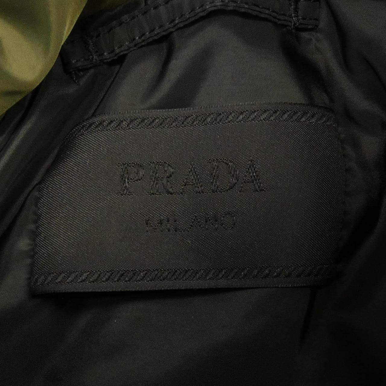 プラダ PRADA トライアングルロゴ SGH070 R232 106O ダウンジャケット
