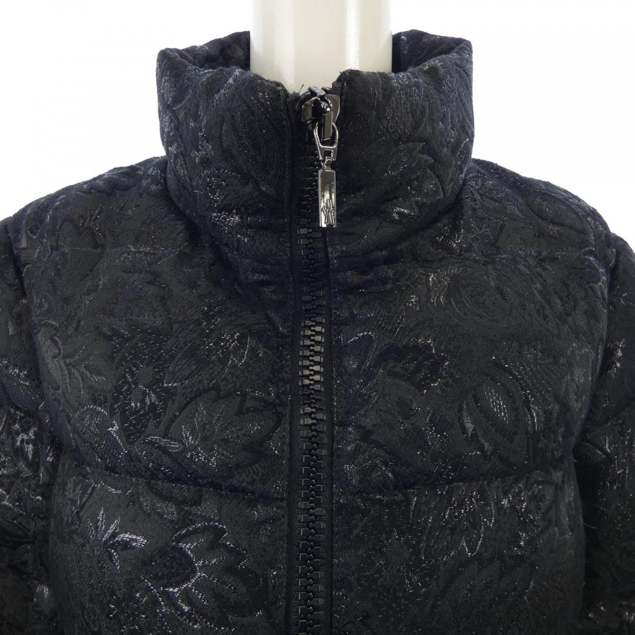 モンクレール MONCLER ダウンジャケット