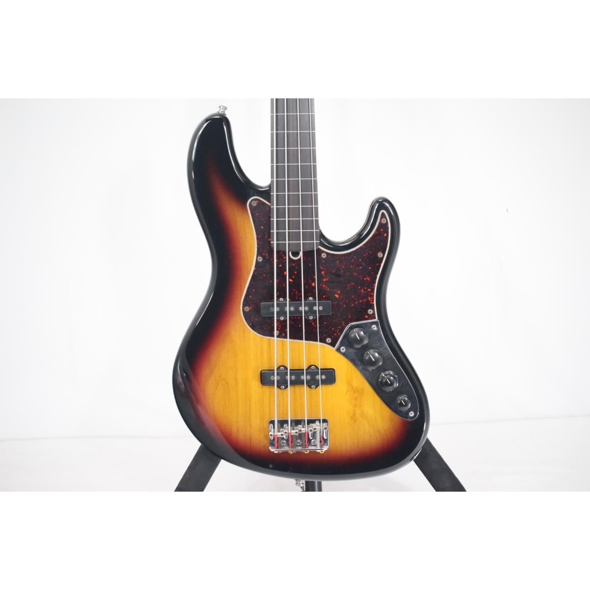 FENDER AMERICAN DLX JB FRETLESS