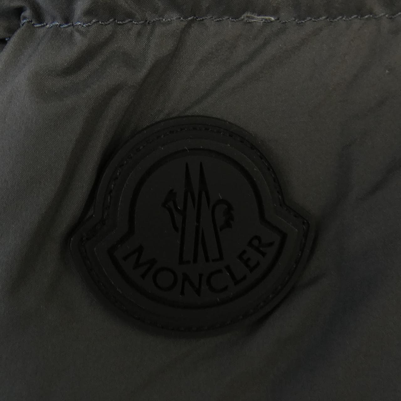 モンクレール MONCLER ダウンジャケット