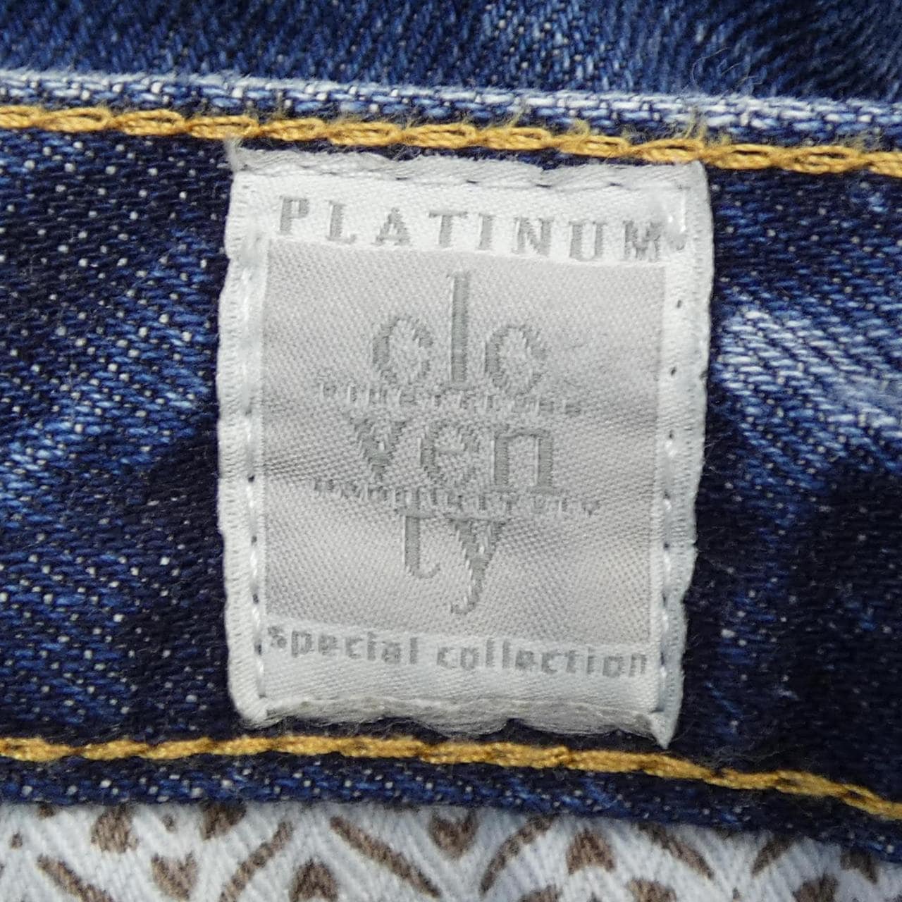 イレブンティ ELEVENTY ジーンズ