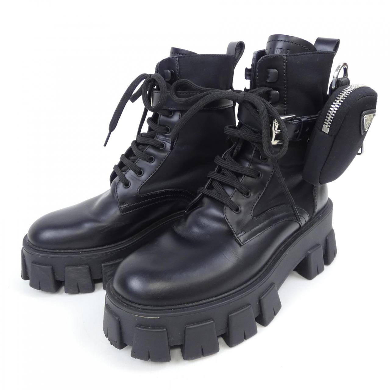 プラダ PRADA モノリス　トライアングルロゴ 1T255M ブーツ