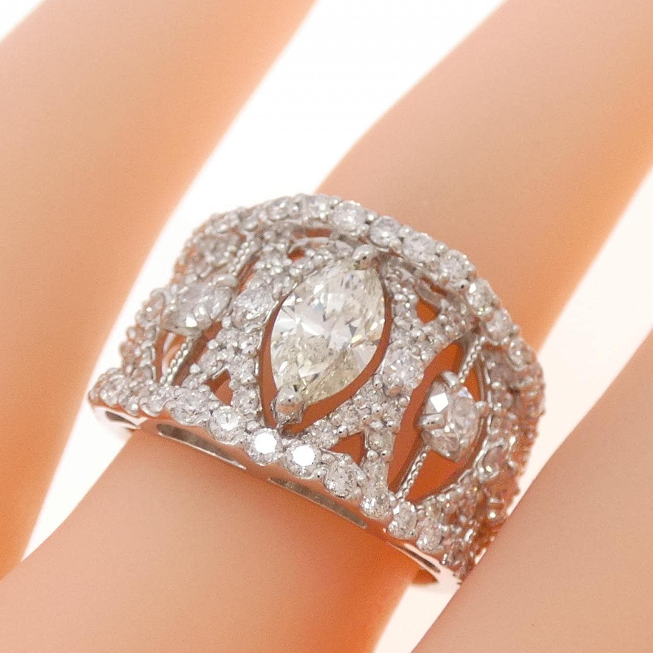 PT900 ダイヤモンド リング 1.11CT