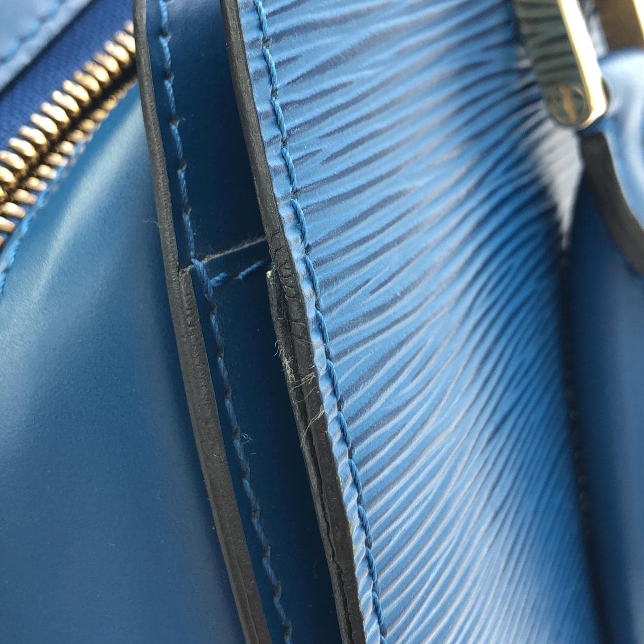 ルイヴィトン エピ ポンヌフ M52055 バッグ