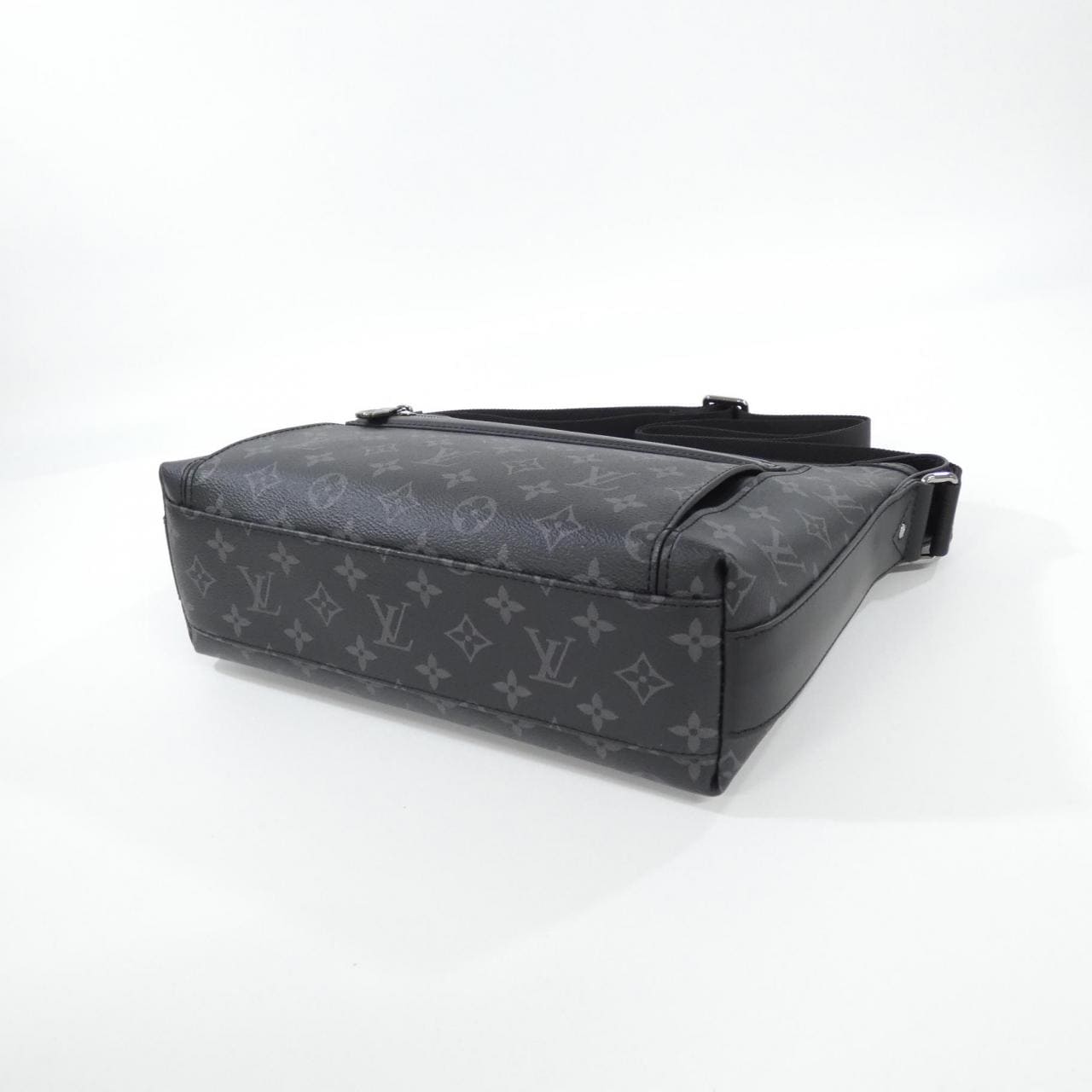 ルイヴィトン モノグラム エクリプス オディセ メッセンジャー PM