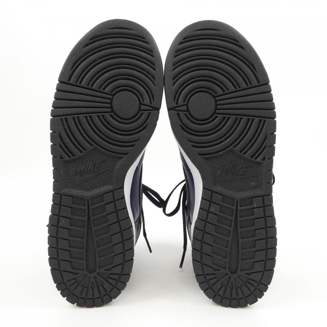 ナイキ NIKE スニーカー