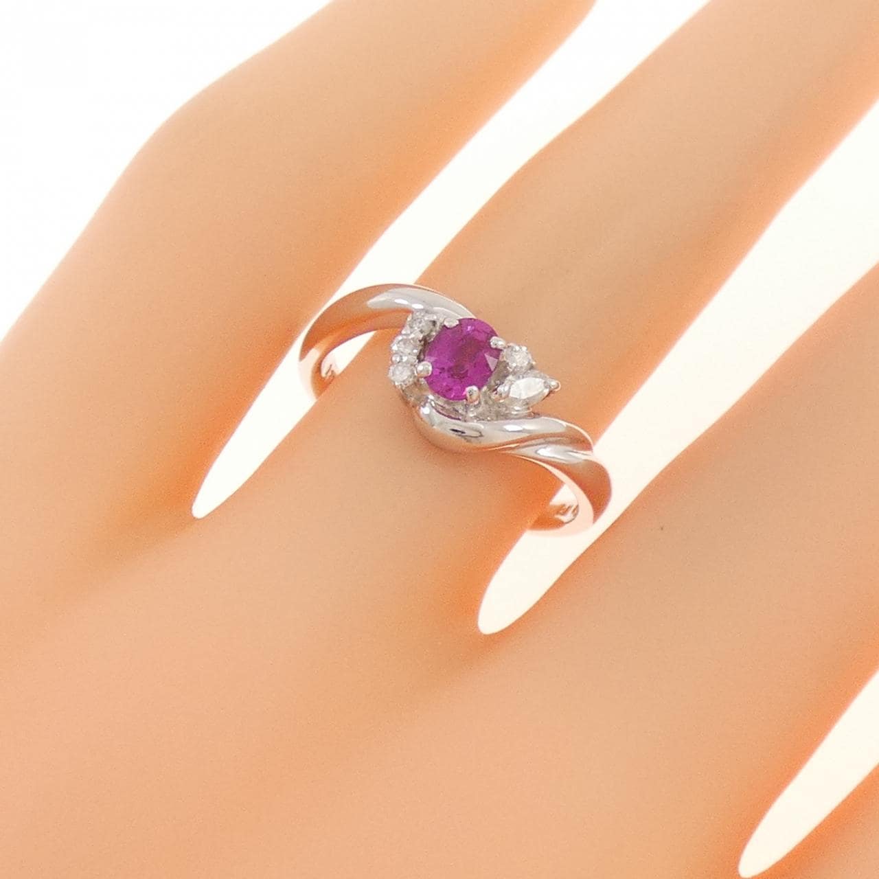 K18WG ルビー リング 0.31CT