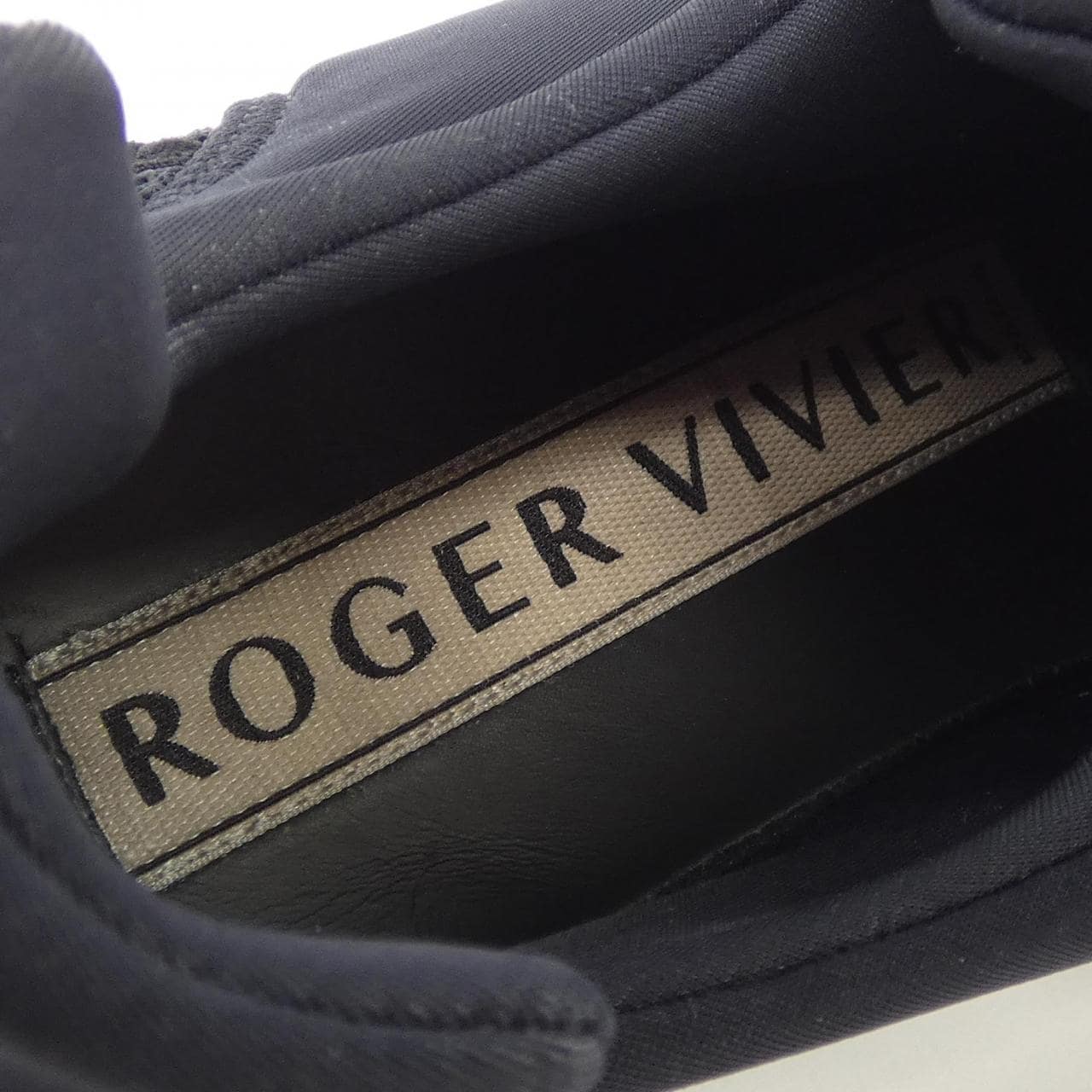 ロジェヴィヴィエ ROGER VIVIER ヴィヴ ラン　ストラスバックル スニーカー