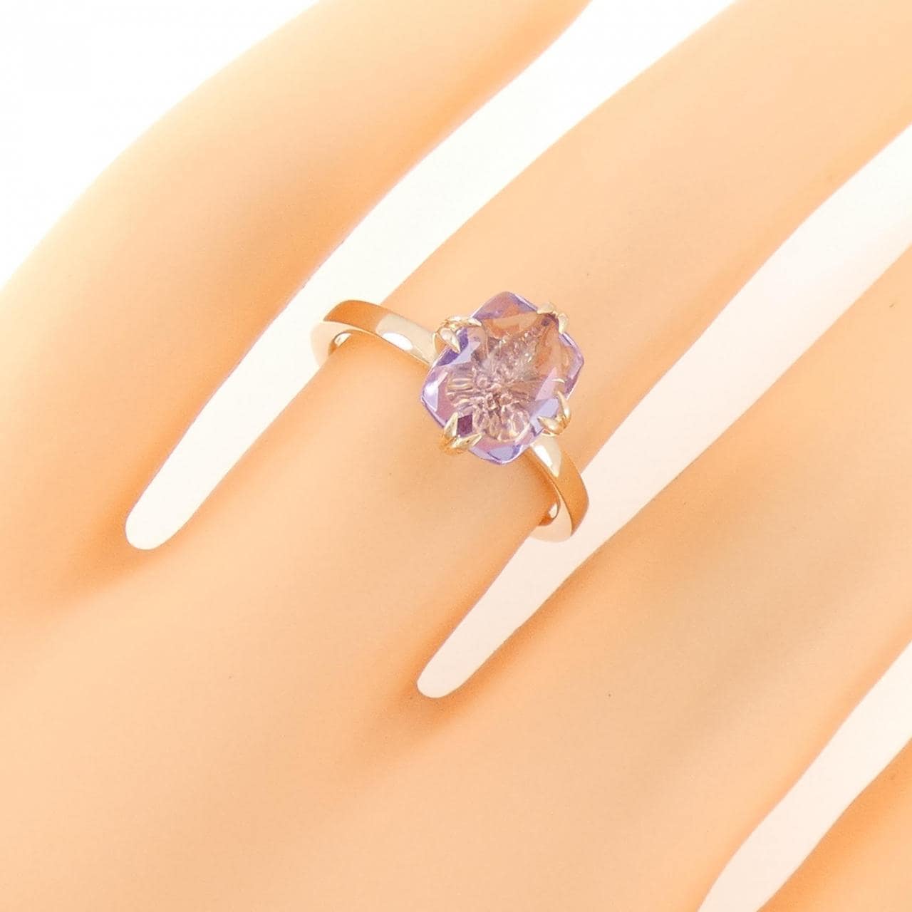 4°C Amethyst Ring