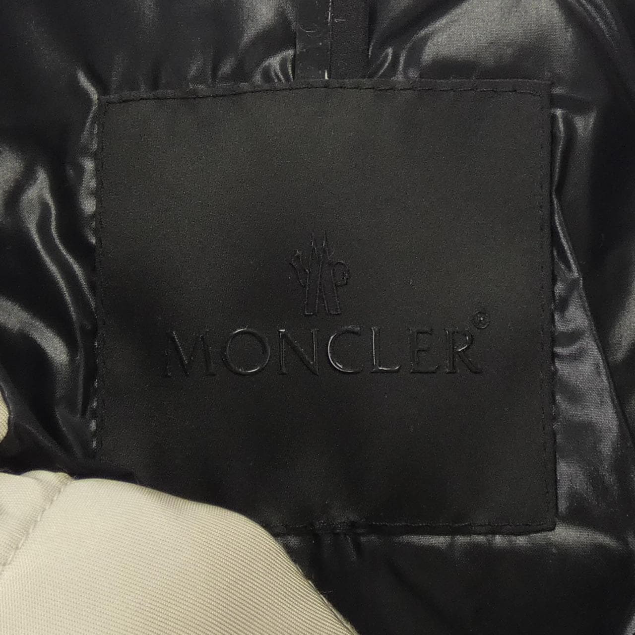 モンクレール MONCLER ダウンジャケット