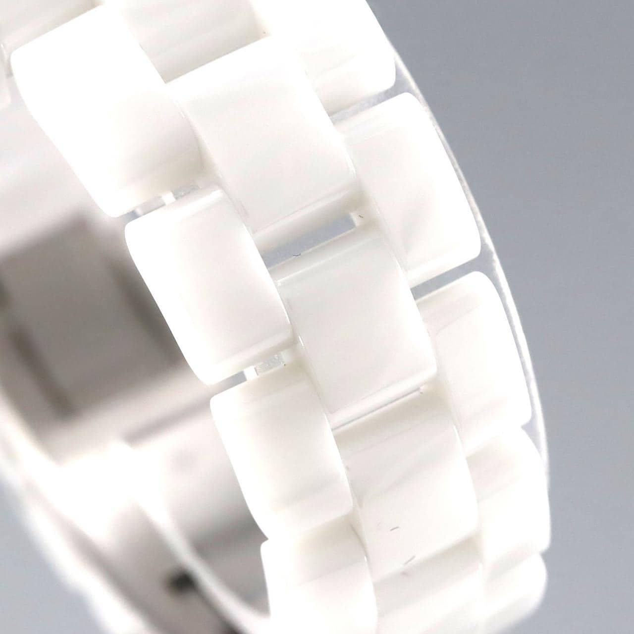 シャネル J12 33mmセラミック H0968 セラミック クォーツ