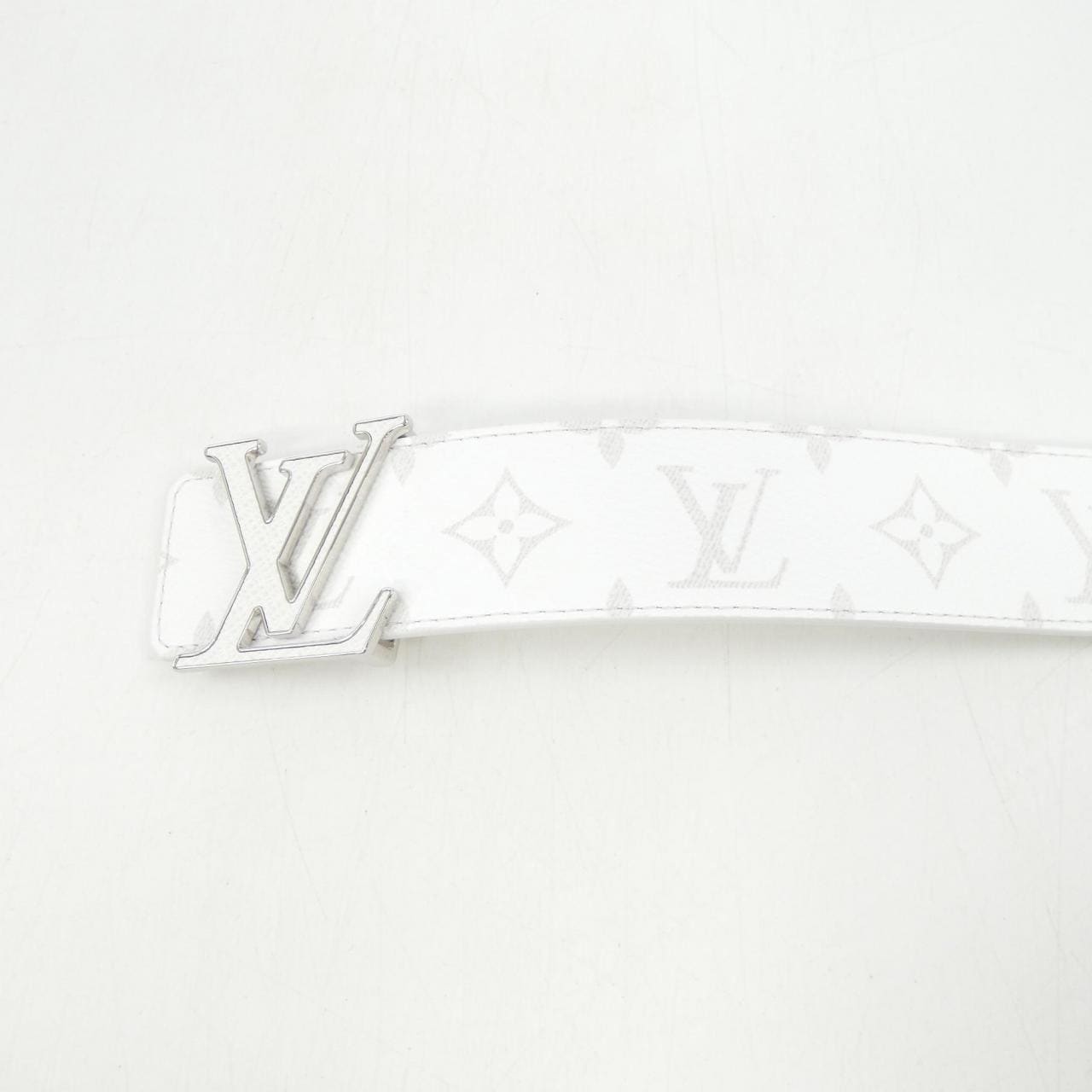 ルイヴィトン LOUIS VUITTON LVイニシャル 40MM リバーシブル M0713 BELT