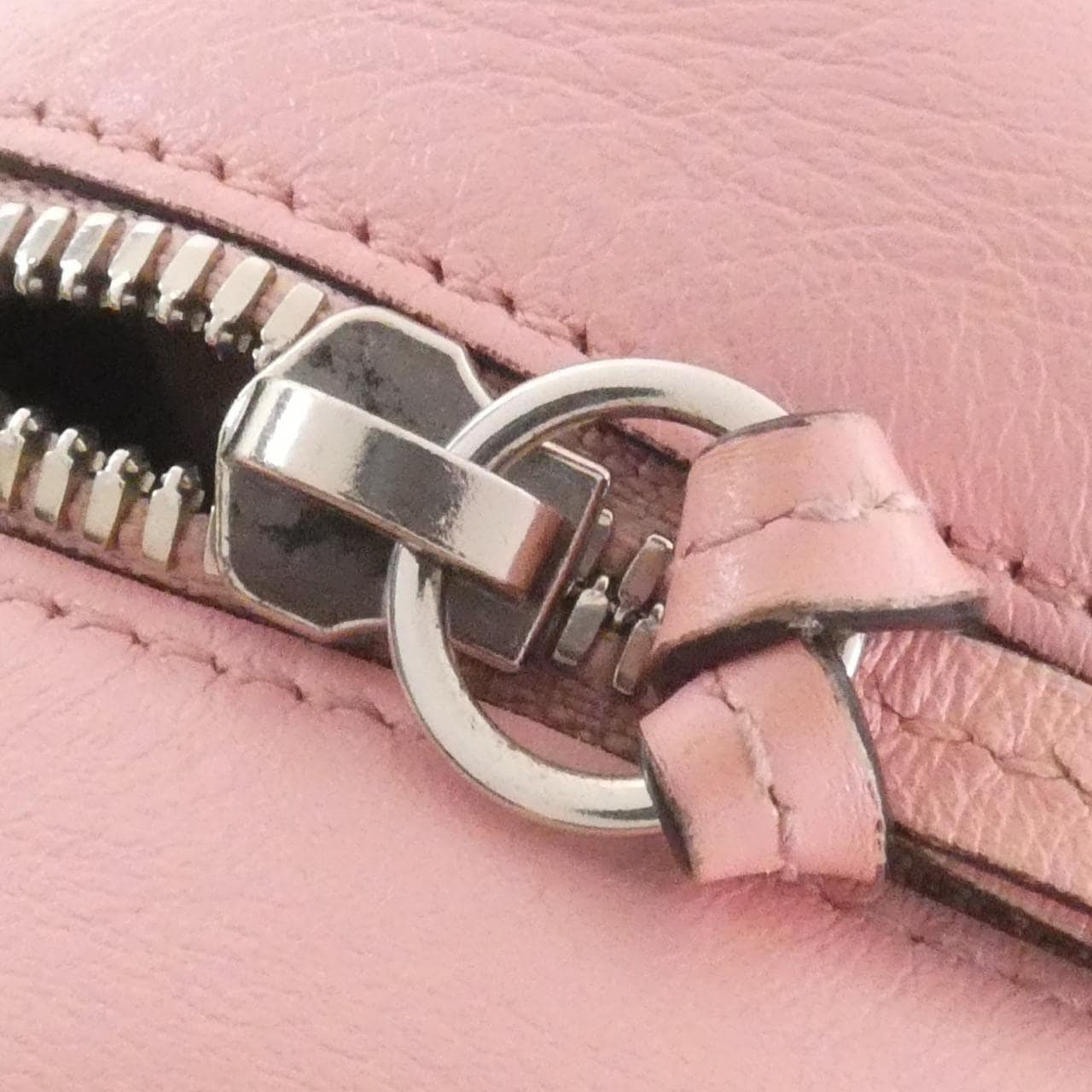 グッチ GG MARMONT 447632 DTD1Y ショルダーバッグ