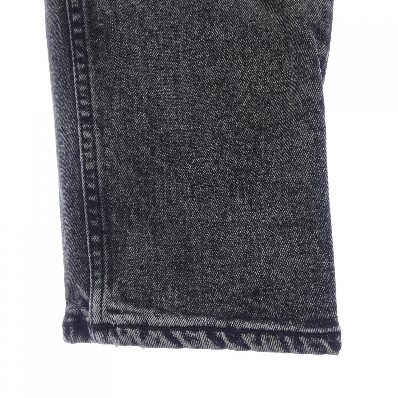 アクネ ACNE ジーンズ