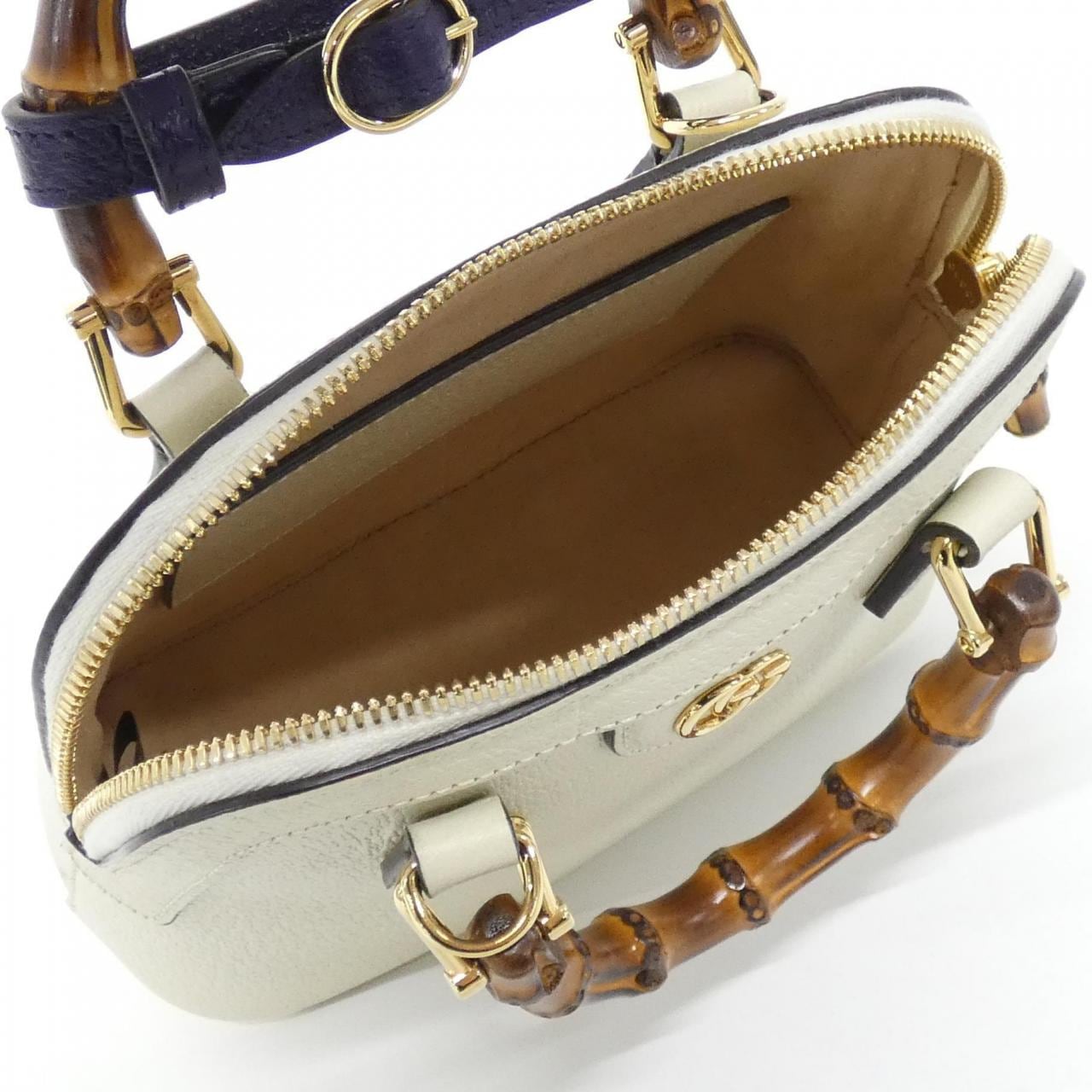 グッチ DIANA 715775 DJ24G バッグ