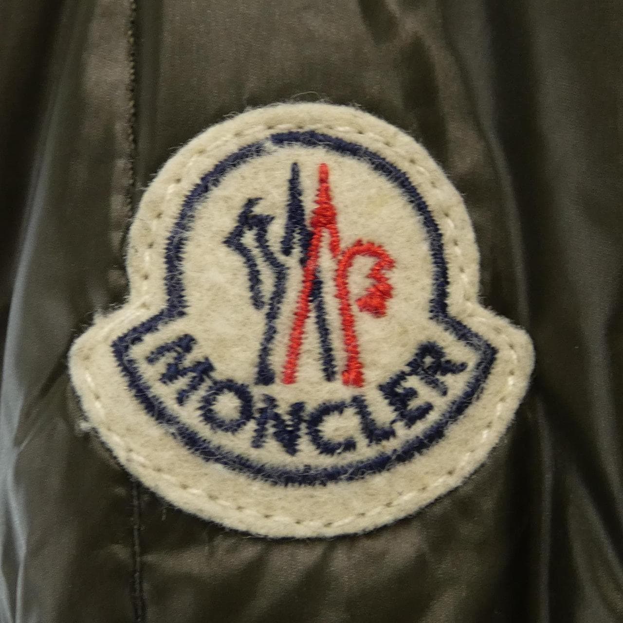 モンクレール MONCLER ダウンジャケット