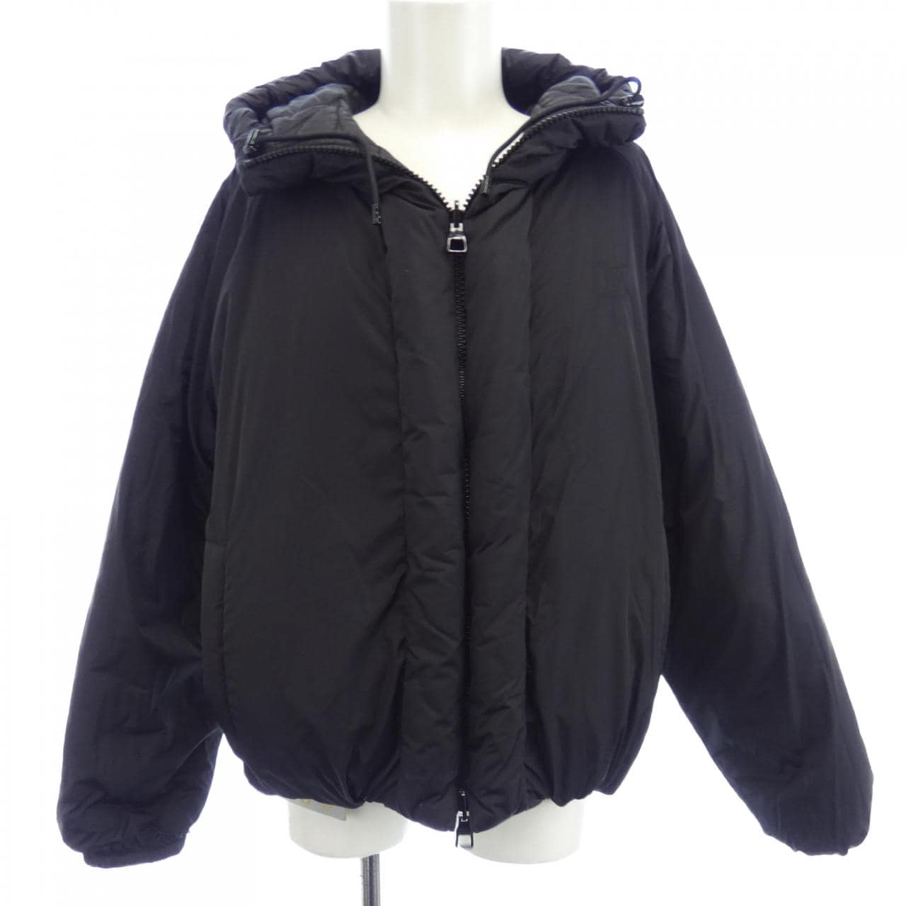 ルイヴィトン LOUIS VUITTON リバーシブルモノグラムパファージャケット HIB47WRSB ブルゾン