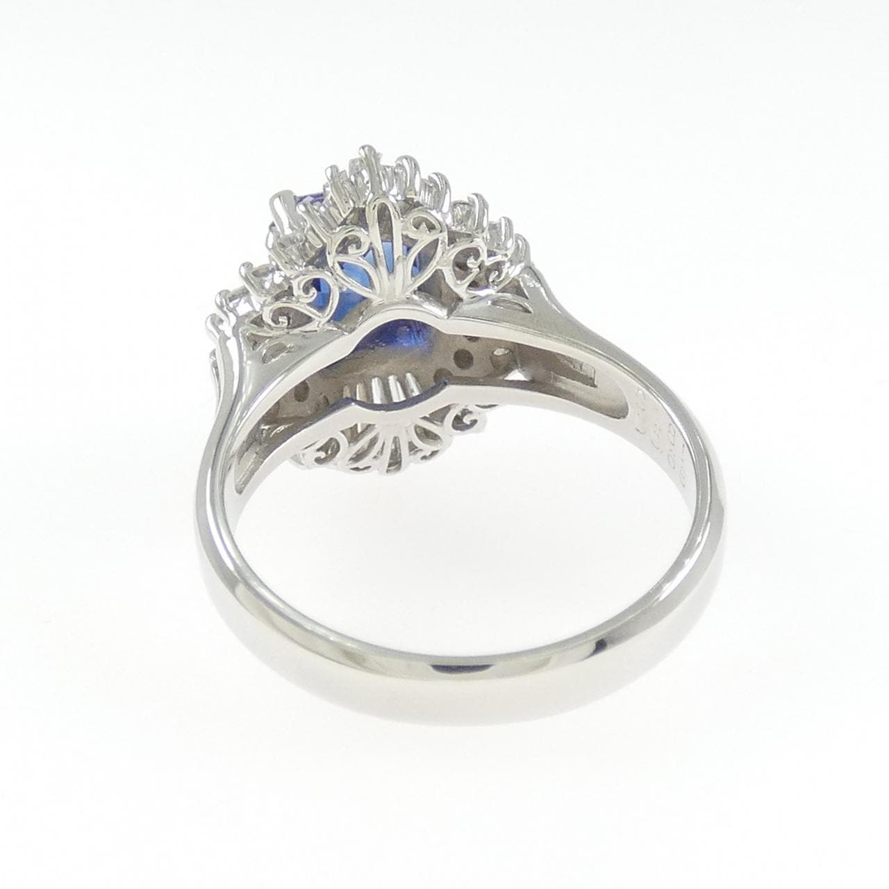 PT900 サファイヤ リング 1.81CT