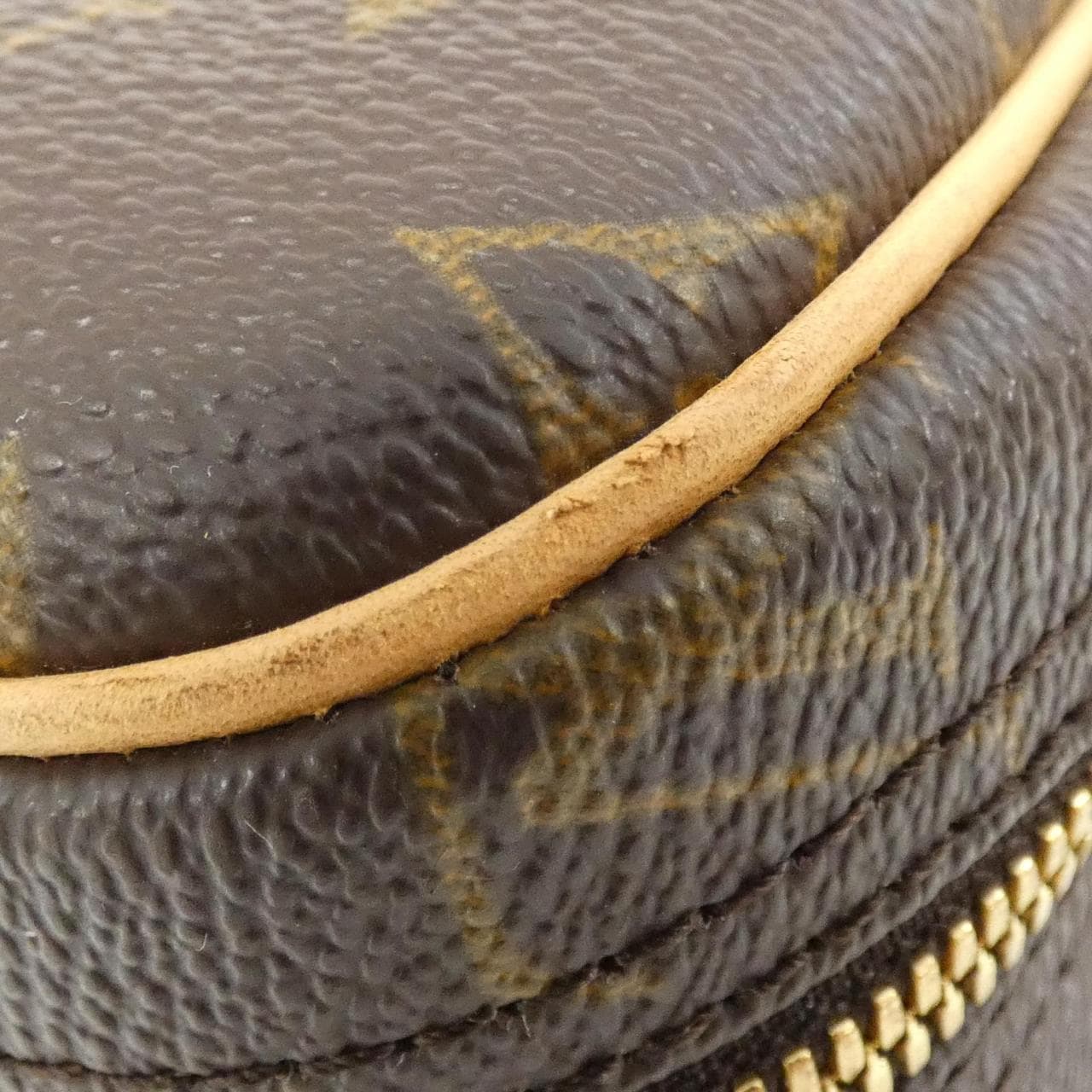 LOUIS VUITTON Monogram Excursion M41450 包