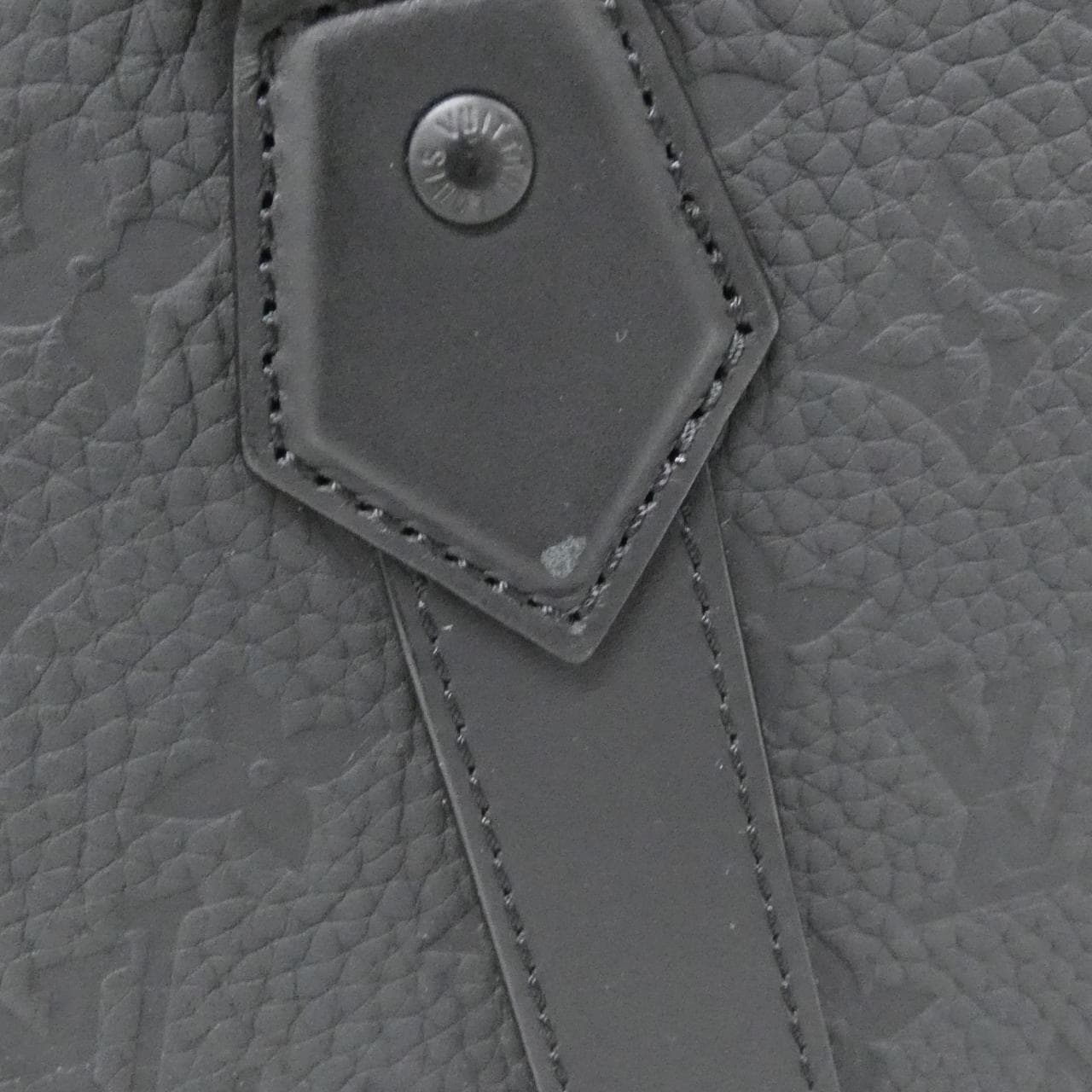 ルイヴィトン トリヨン モノグラム サック プラ クロス M21884 バッグ