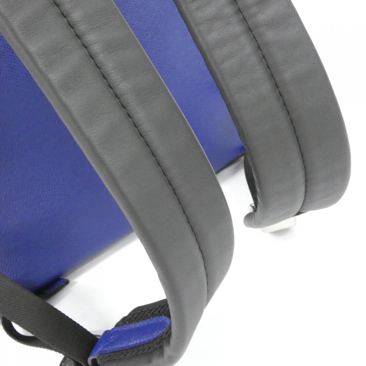 ルイヴィトン タイガ ラマ ディスカバリー バックパック M30229 リュックサック