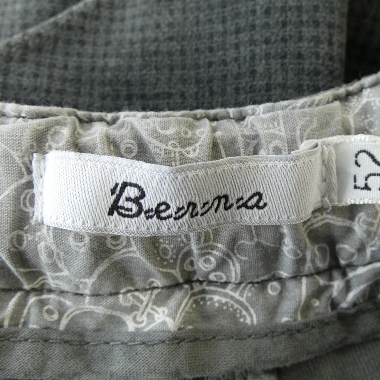 BERNA パンツ