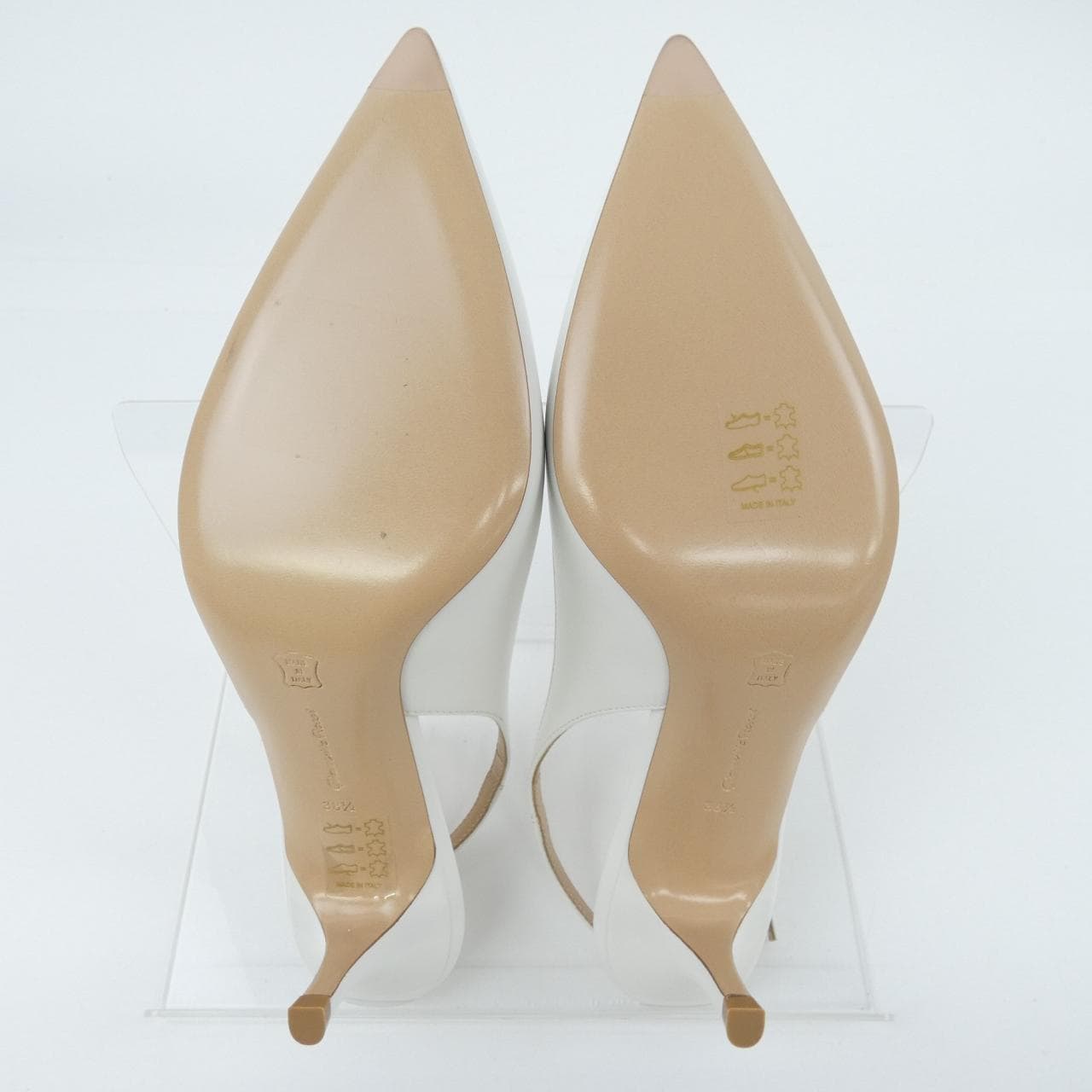 ジャンヴィトロッシ GIANVITO ROSSI パンプス