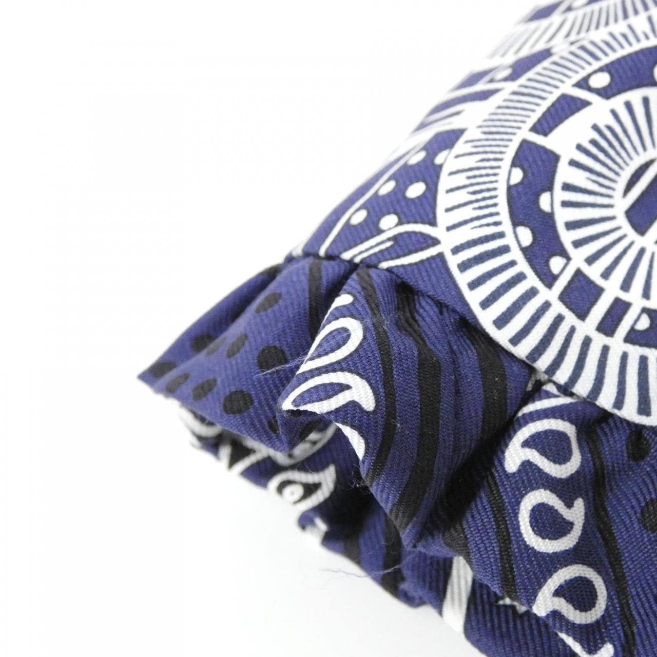 エルメス EPERON D'OR BANDANA ツイリー フリル 852978S スカーフ