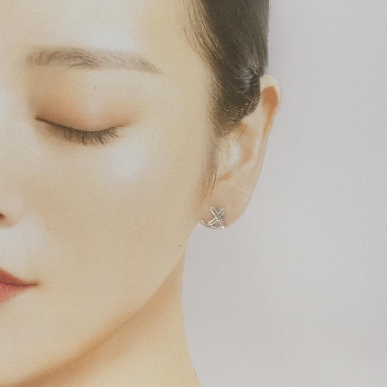 ティファニー グラフィティX ピアス