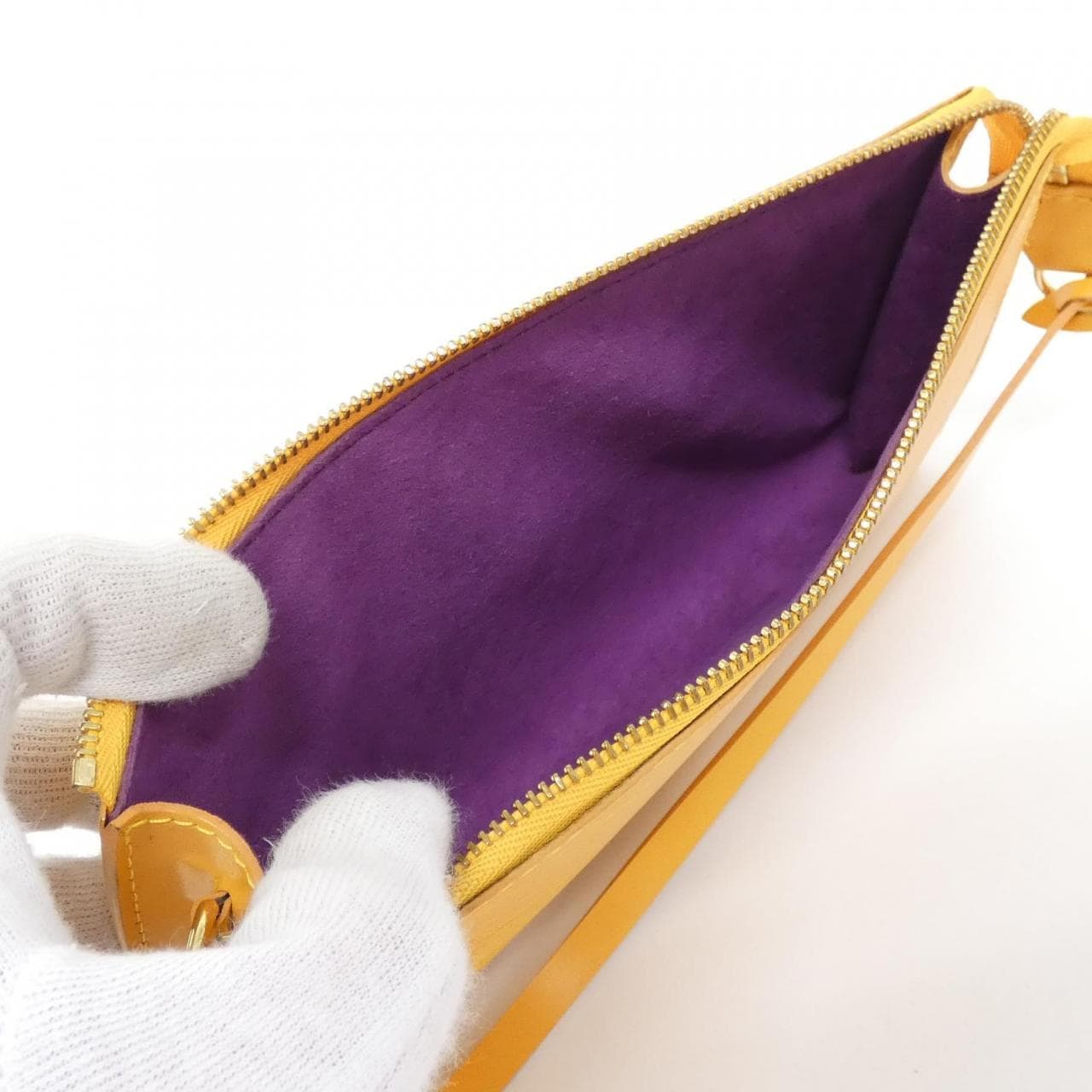 LOUIS VUITTON Epi Pochette Accessory 24cm M52949 Accessory Pouch